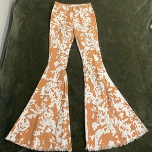 Saint & Hearts Flared Orange and White Patterned Pants